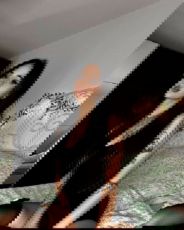 cata.leyah image ~ Altpins