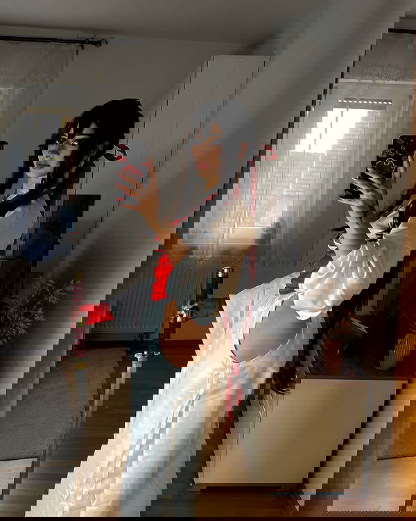 cata.leyah image ~ Altpins