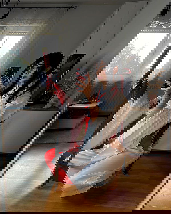 cata.leyah image ~ Altpins