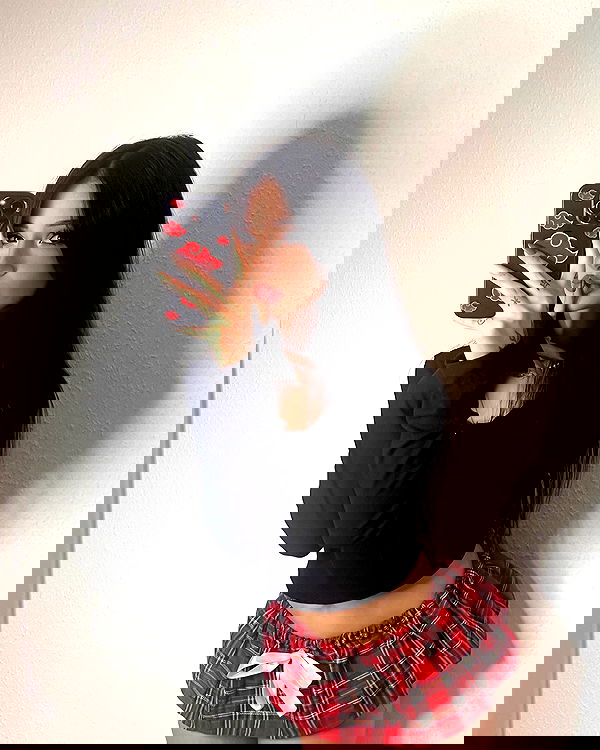 cata.leyah image ~ Altpins