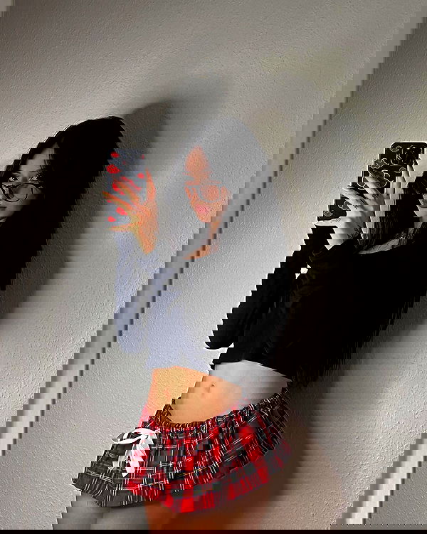 cata.leyah image ~ Altpins