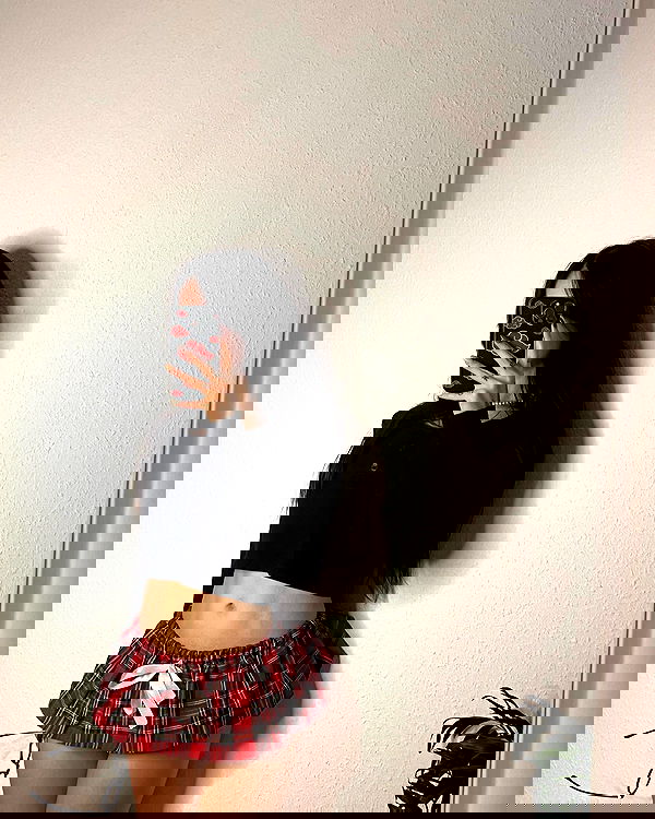 cata.leyah image ~ Altpins