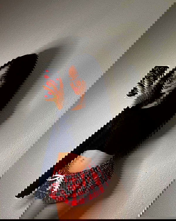 cata.leyah image ~ Altpins