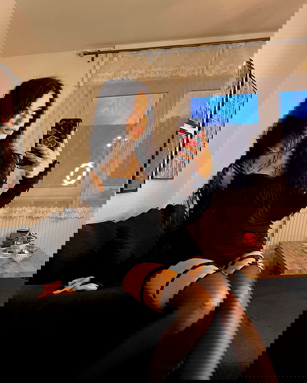 cata.leyah image ~ Altpins