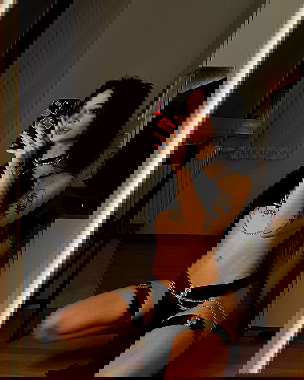 cata.leyah image ~ Altpins