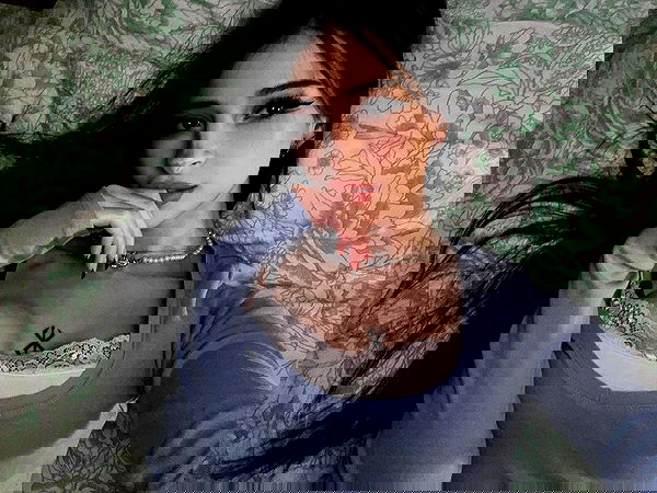 cata.leyah image ~ Altpins