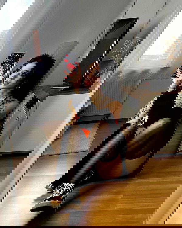 cata.leyah image ~ Altpins