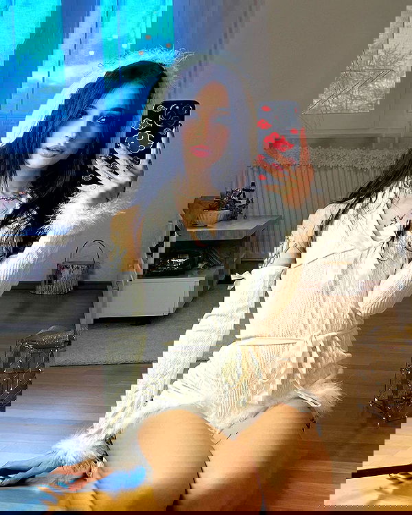 cata.leyah image ~ Altpins