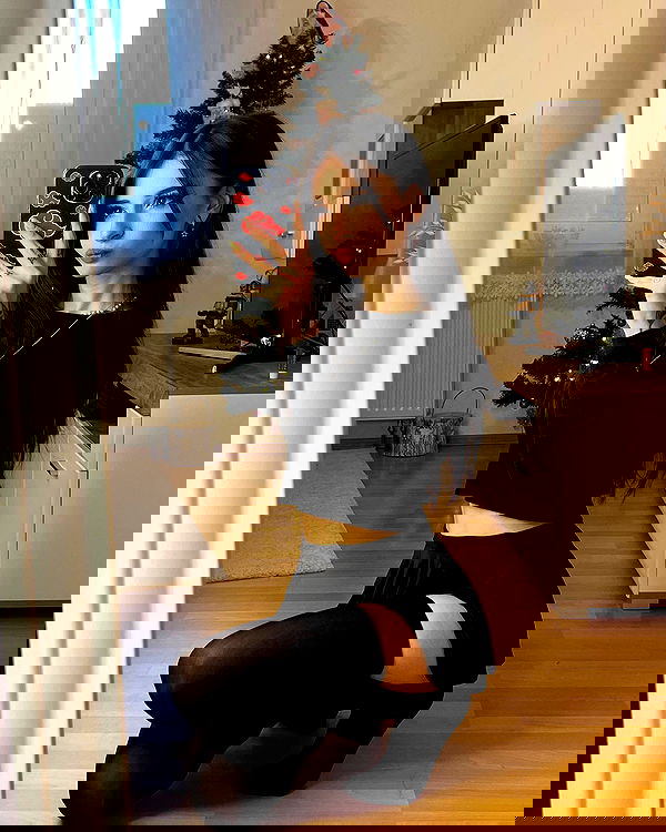 cata.leyah image ~ Altpins