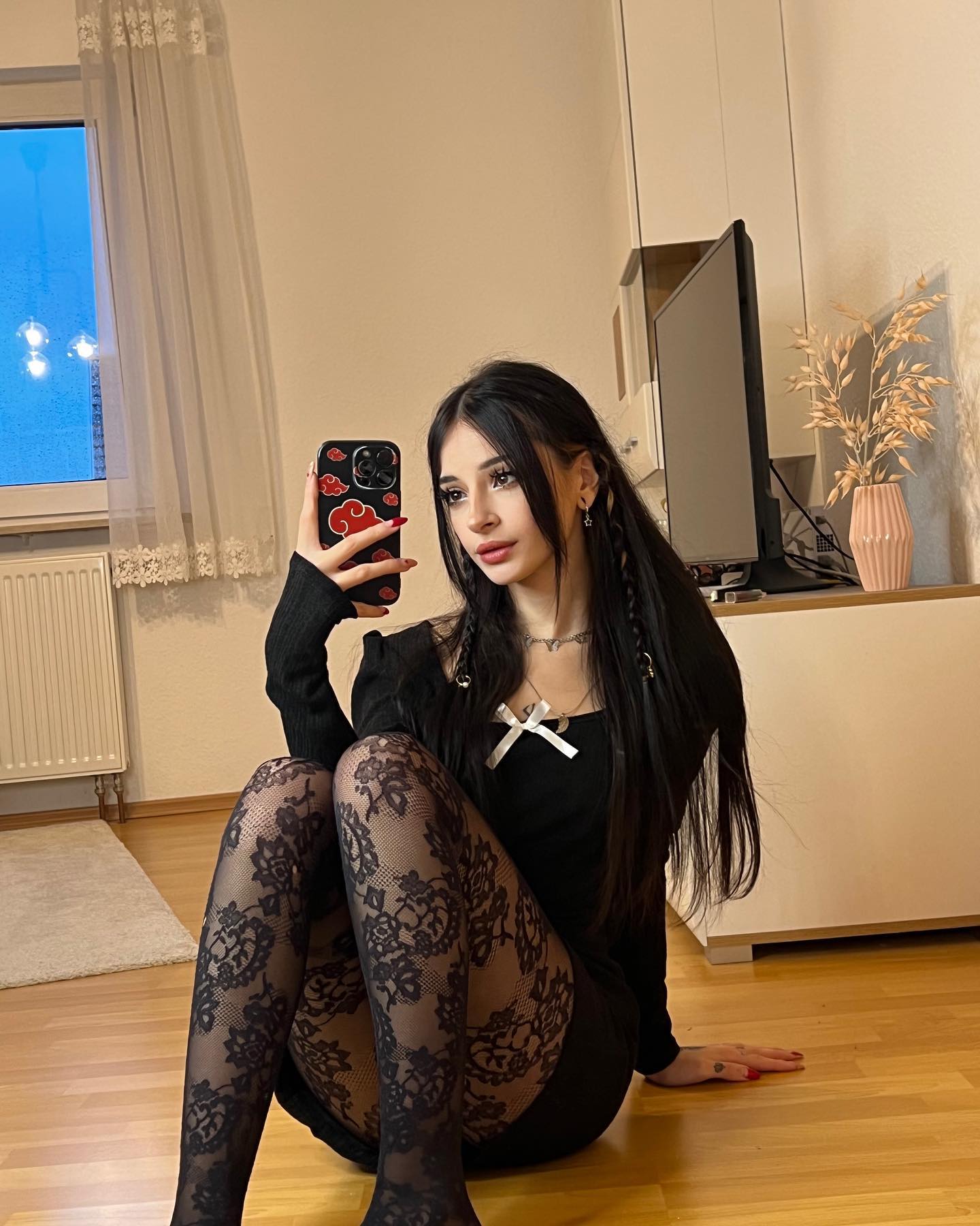 cata.leyah instagram image archive image