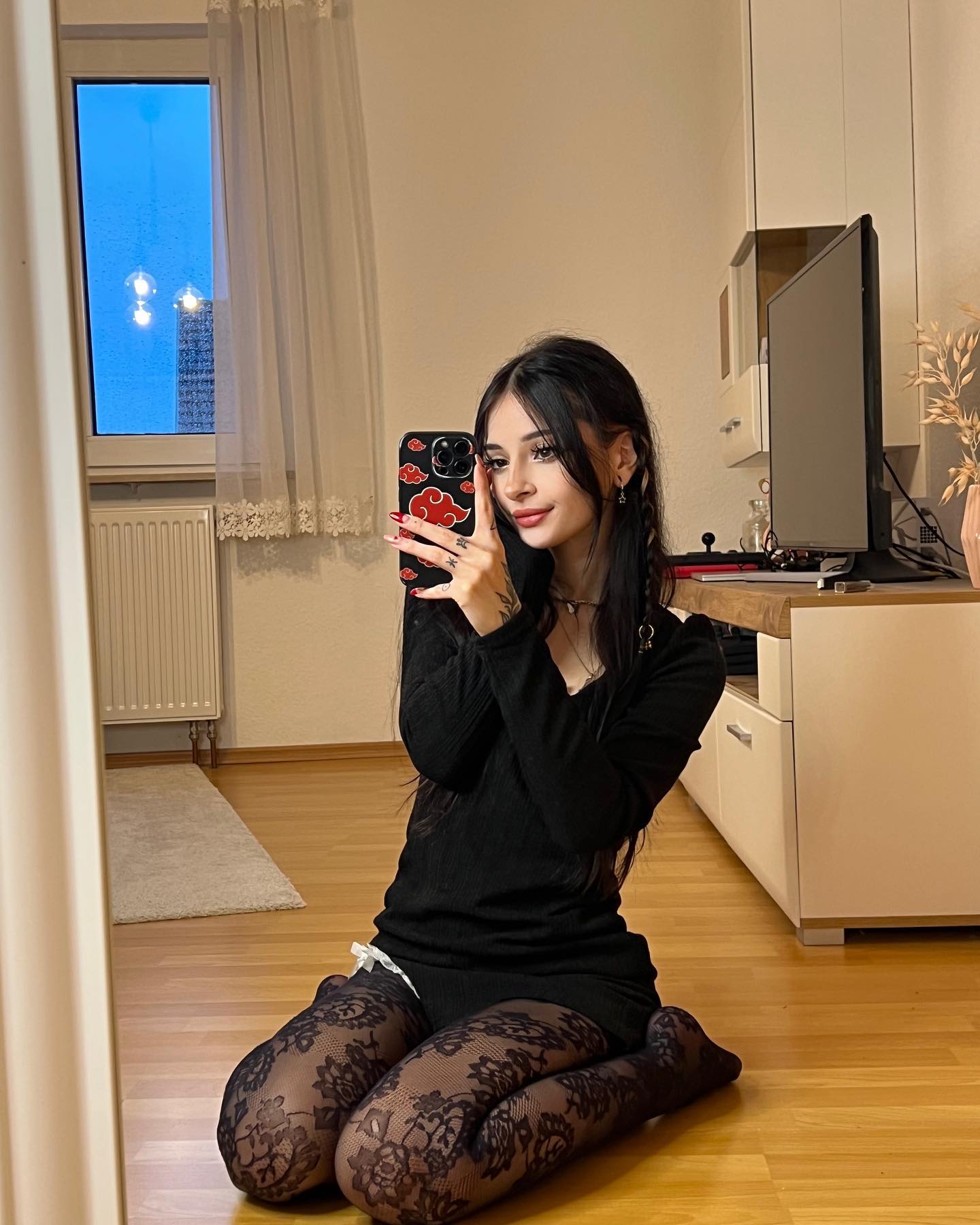 cata.leyah instagram image archive image