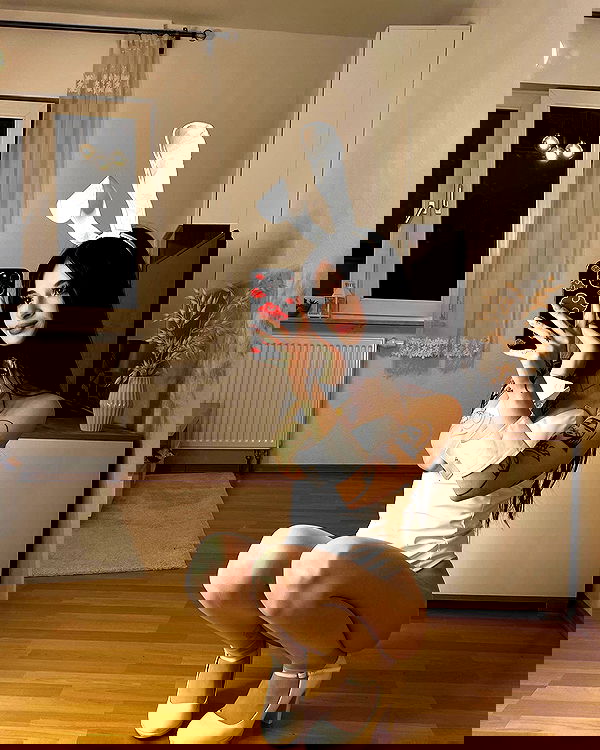 cata.leyah image ~ Altpins