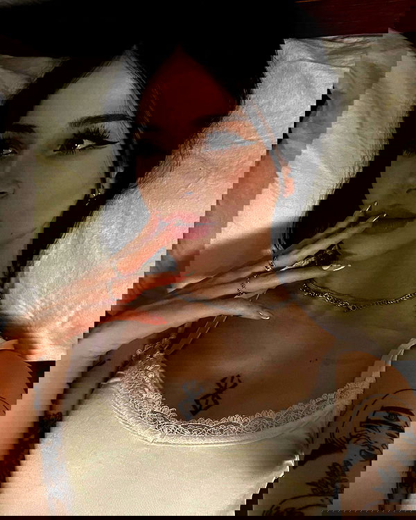 cata.leyah image ~ Altpins