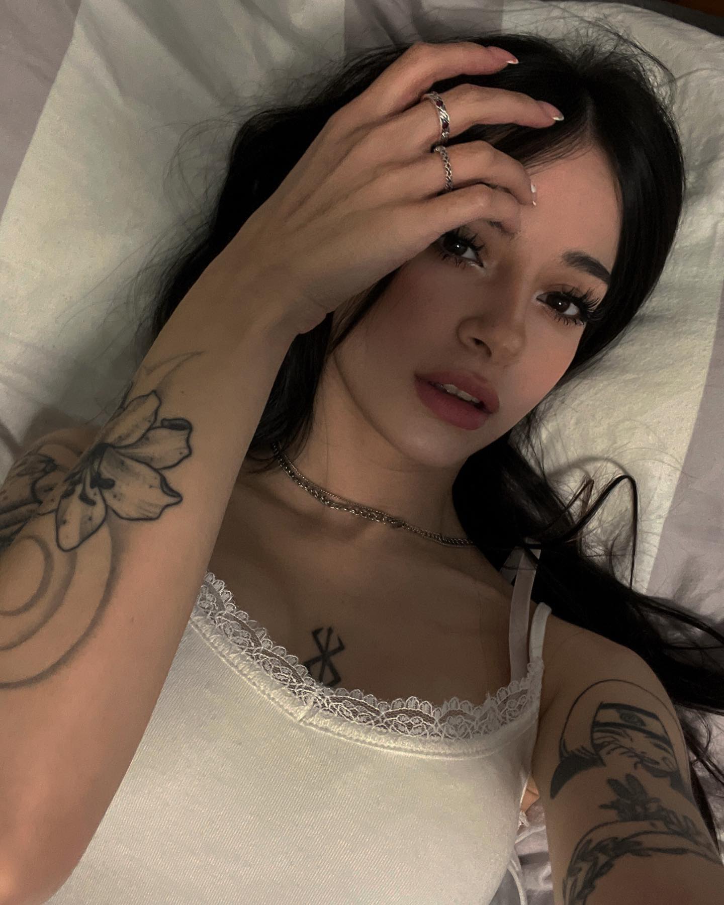 cata.leyah instagram image archive image