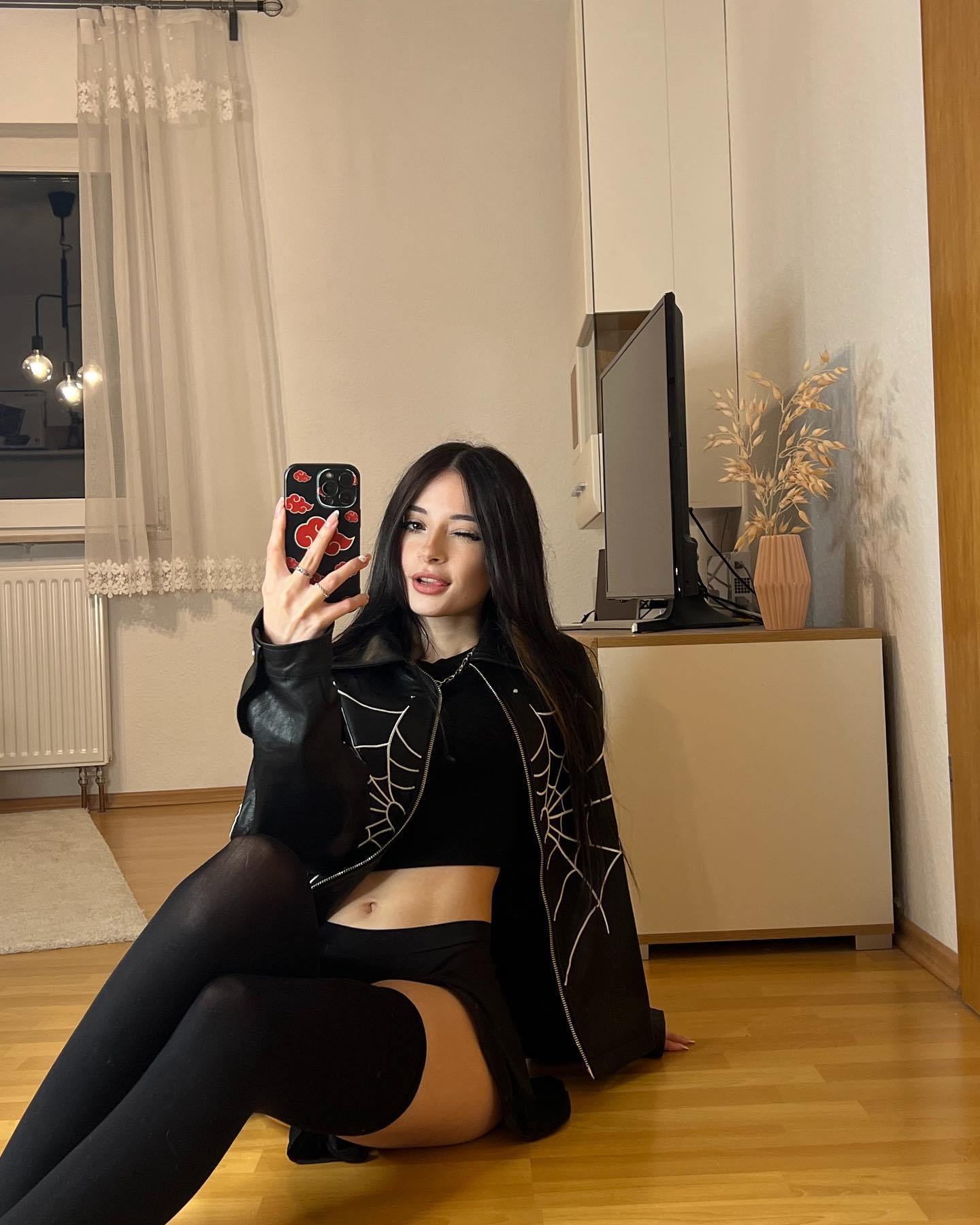 cata.leyah instagram image archive image