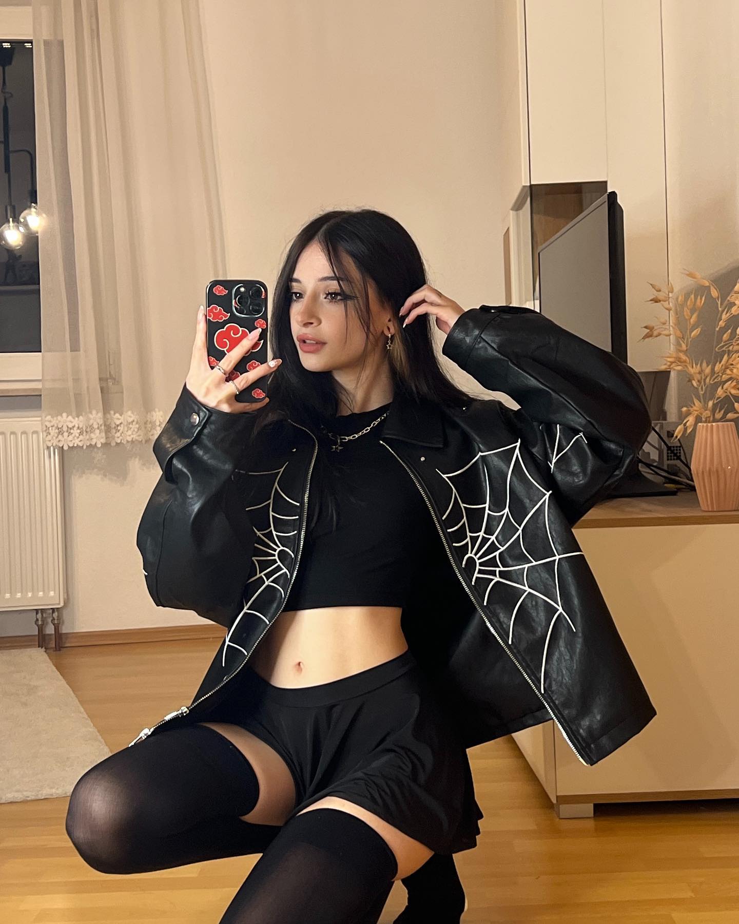 cata.leyah instagram image archive image