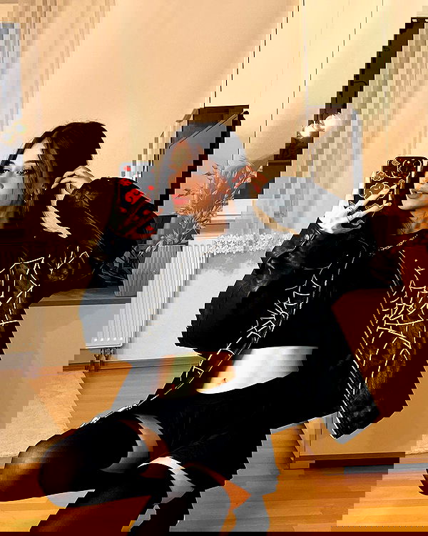 cata.leyah image ~ Altpins