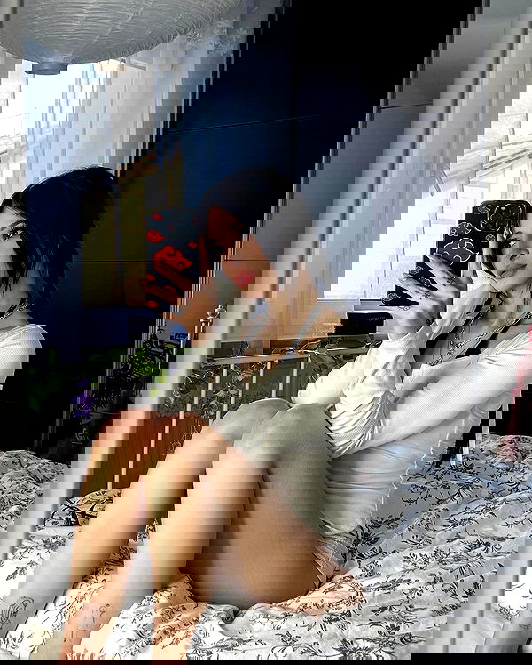 cata.leyah image ~ Altpins