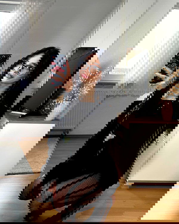 cata.leyah image ~ Altpins