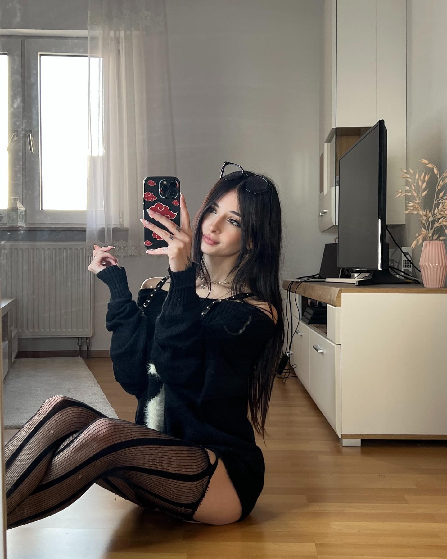 cata.leyah instagram image archive image