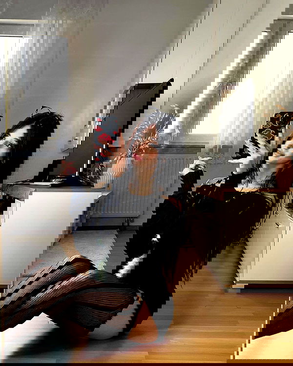 cata.leyah image ~ Altpins