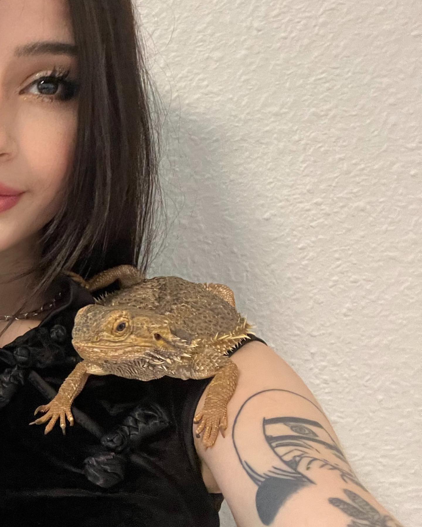 cata.leyah instagram image archive image