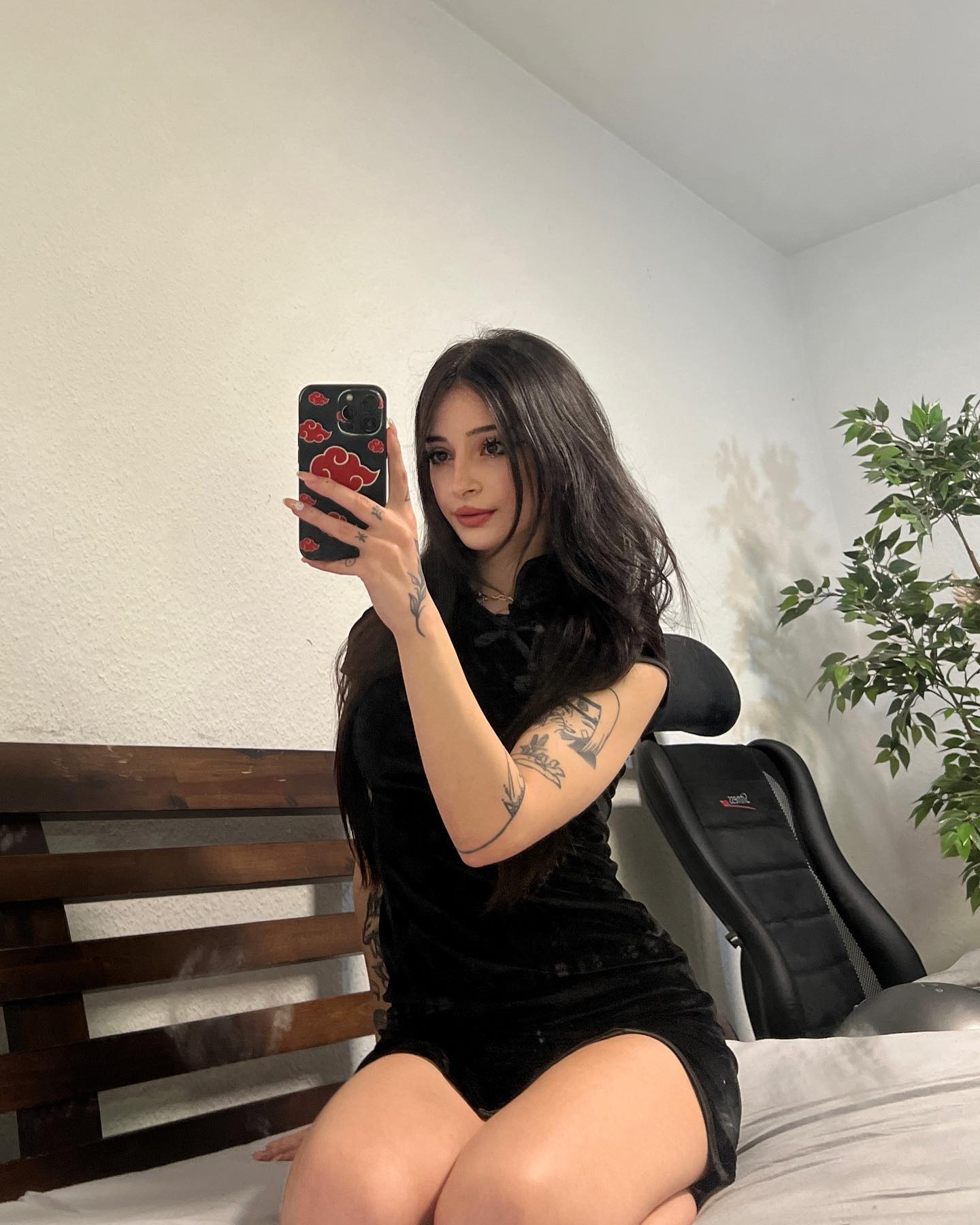 cata.leyah instagram image archive image