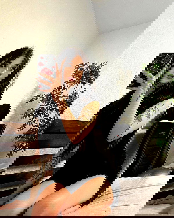 cata.leyah image ~ Altpins