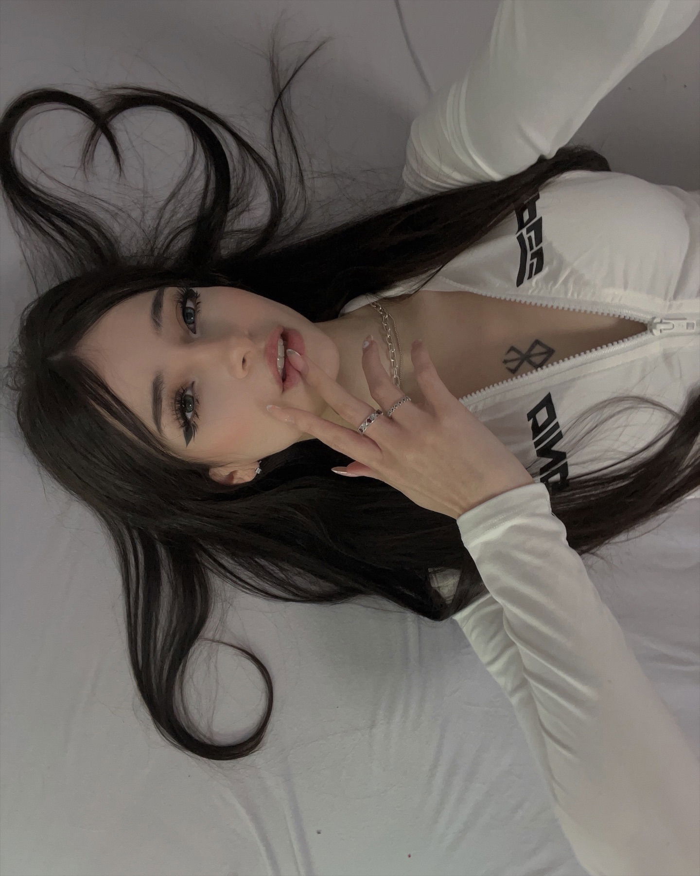 cata.leyah instagram image archive image