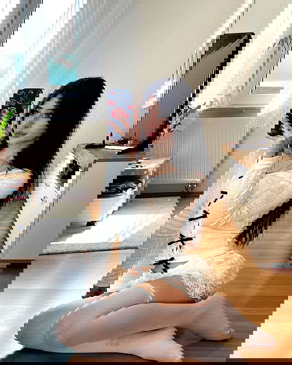 cata.leyah image ~ Altpins