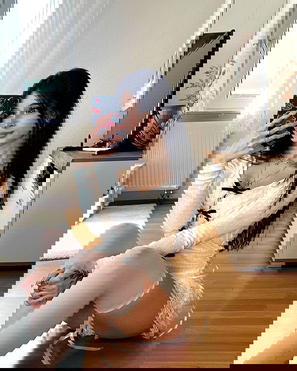 cata.leyah image ~ Altpins