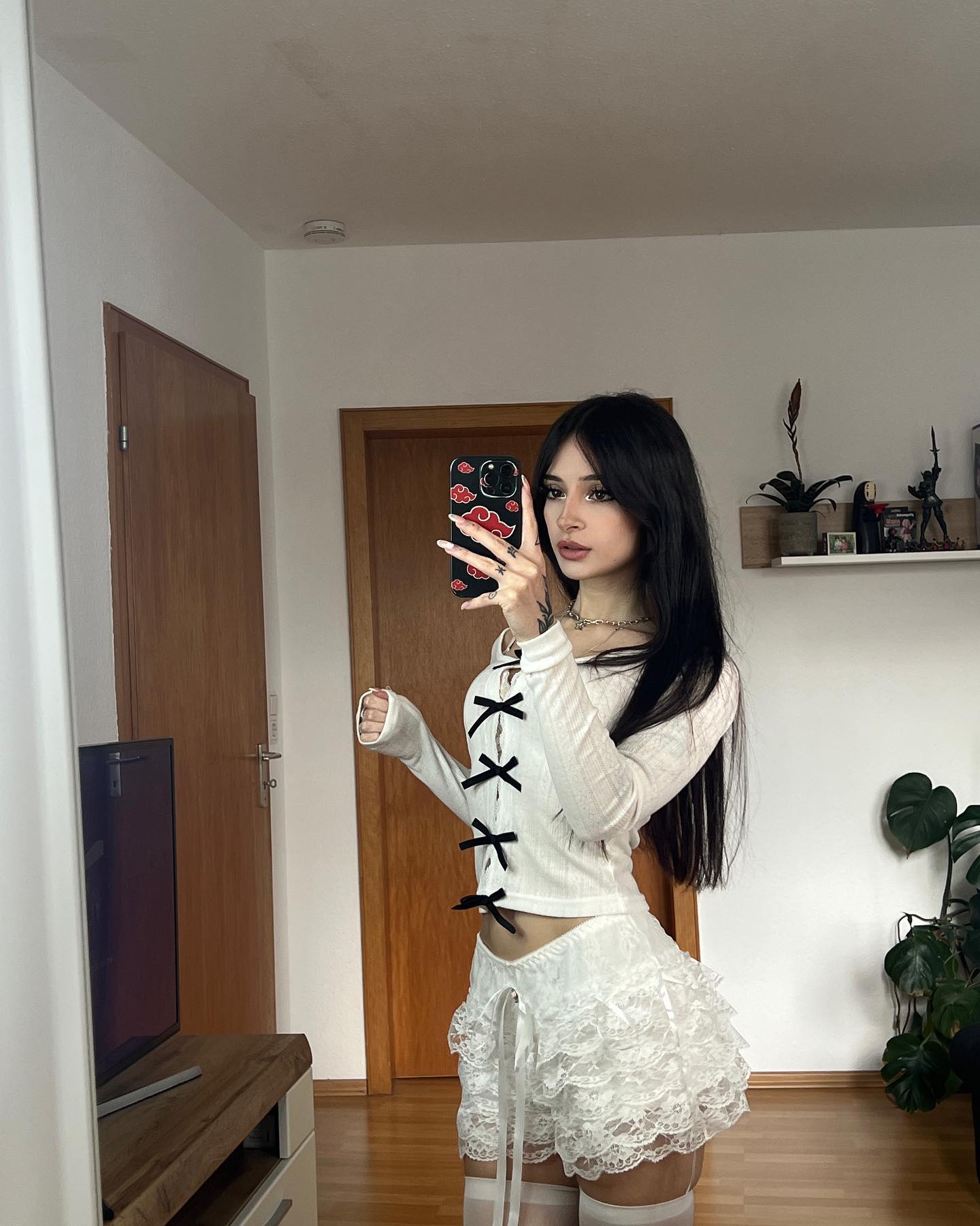 cata.leyah instagram image archive image