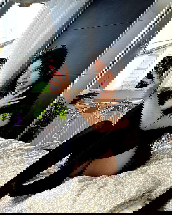 cata.leyah image ~ Altpins