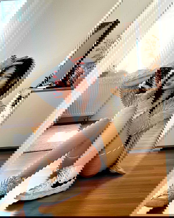 cata.leyah image ~ Altpins