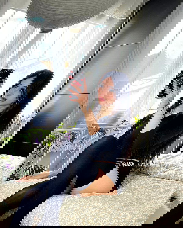 cata.leyah image ~ Altpins