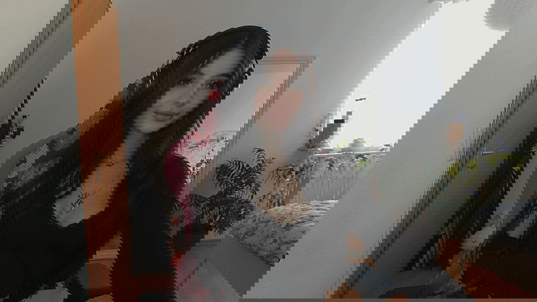 cata.leyah instagram image archive image