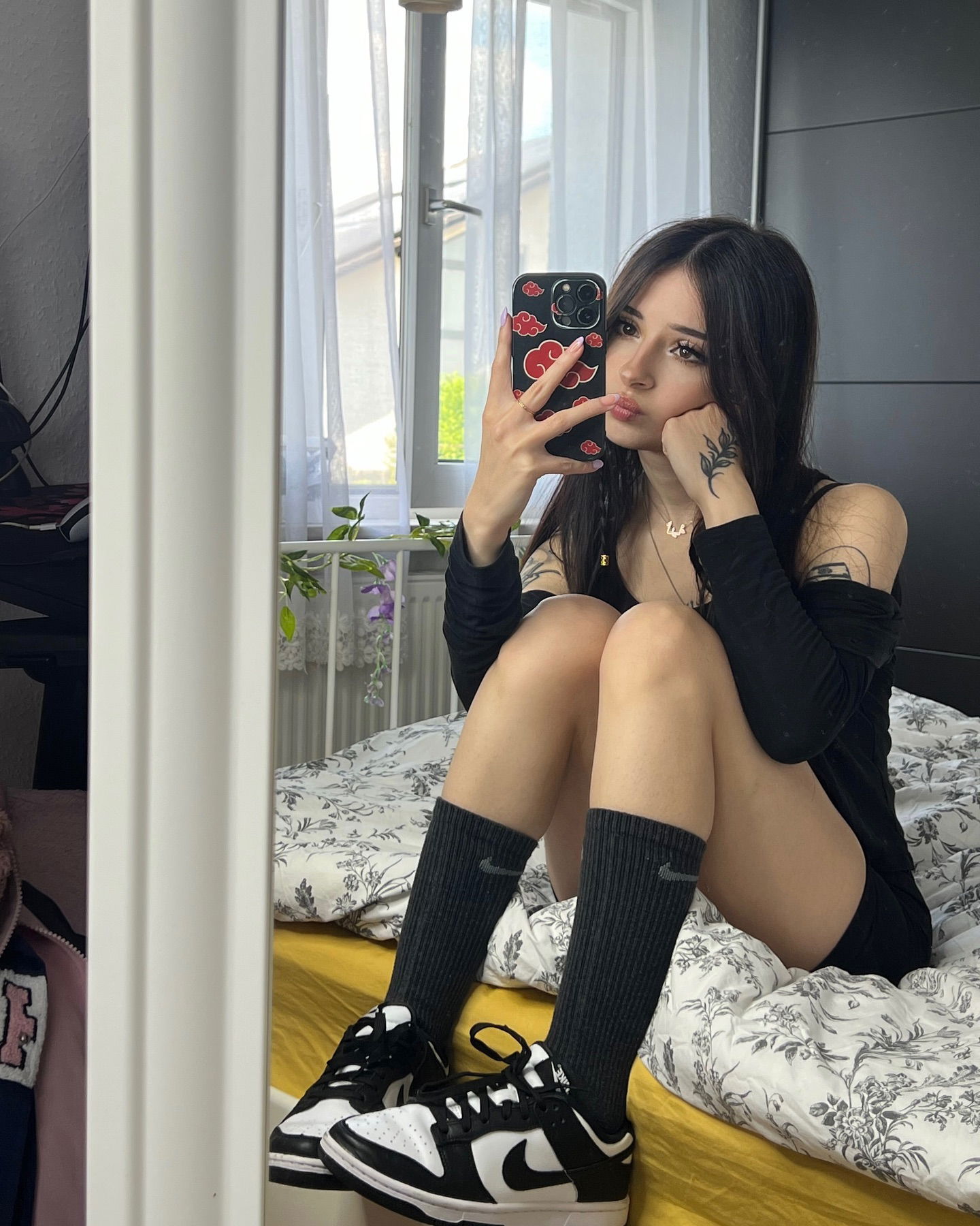 cata.leyah instagram image archive image