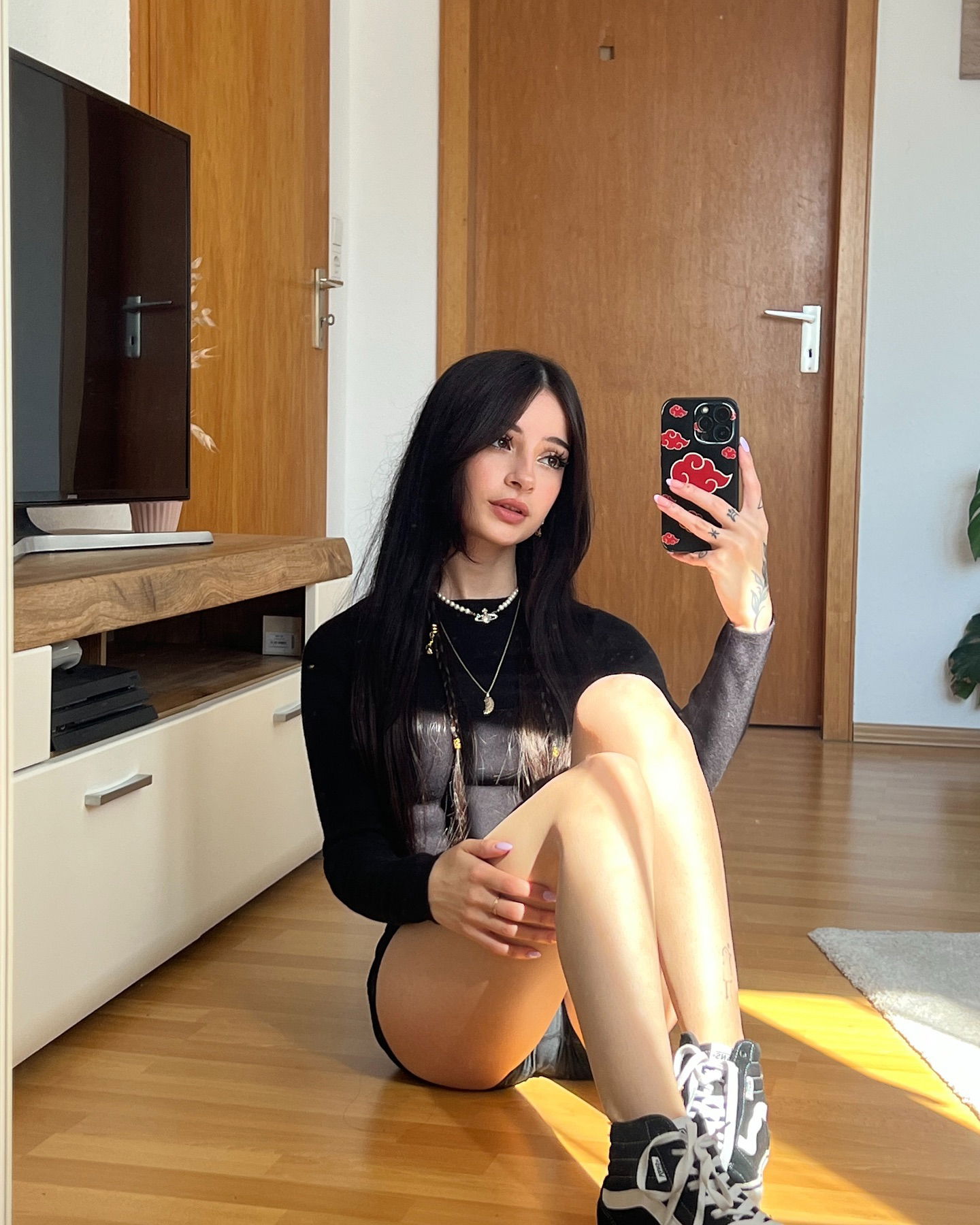 cata.leyah instagram image archive image