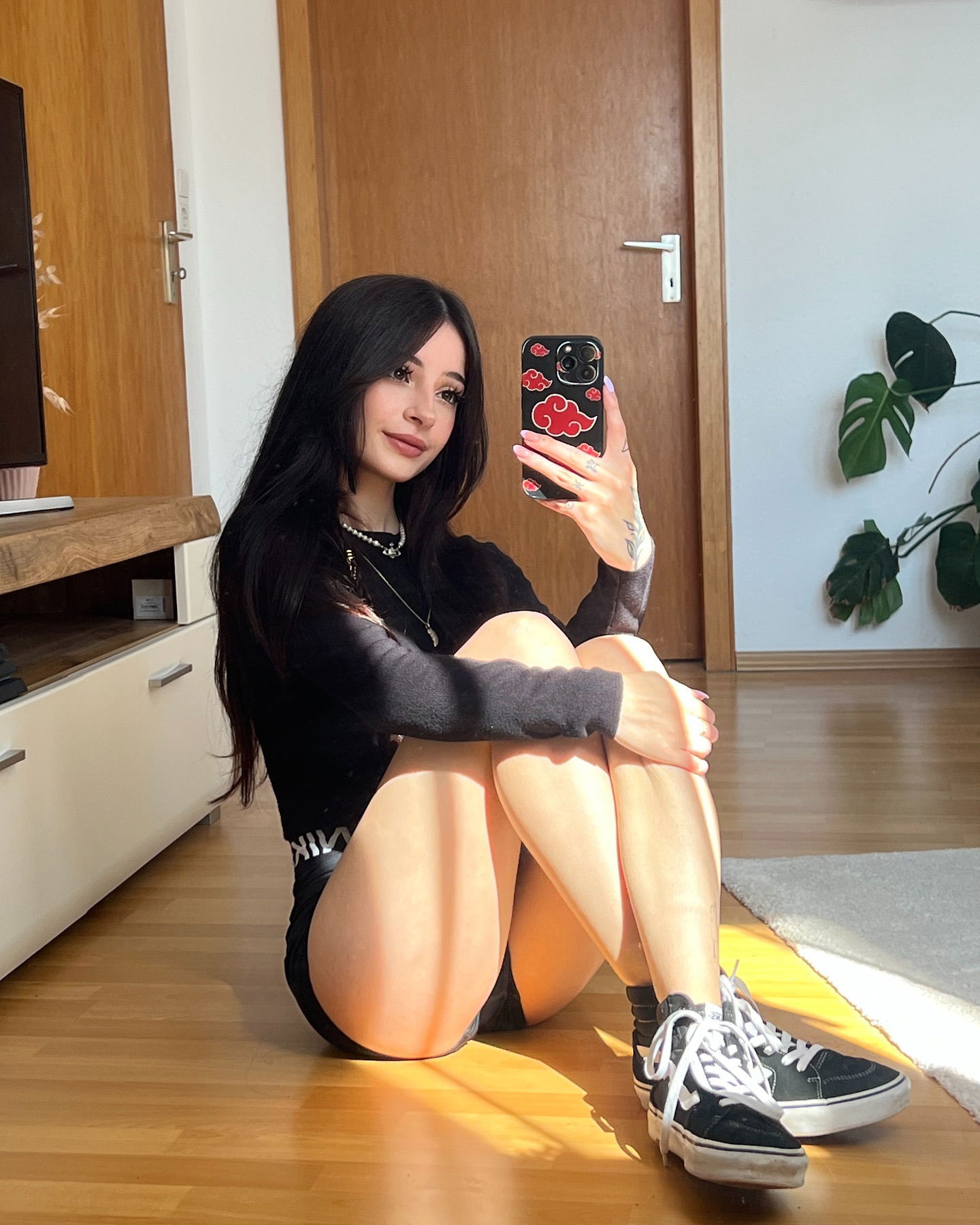 cata.leyah instagram image archive image