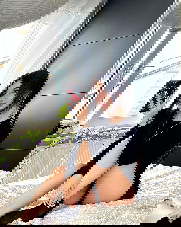 cata.leyah image ~ Altpins