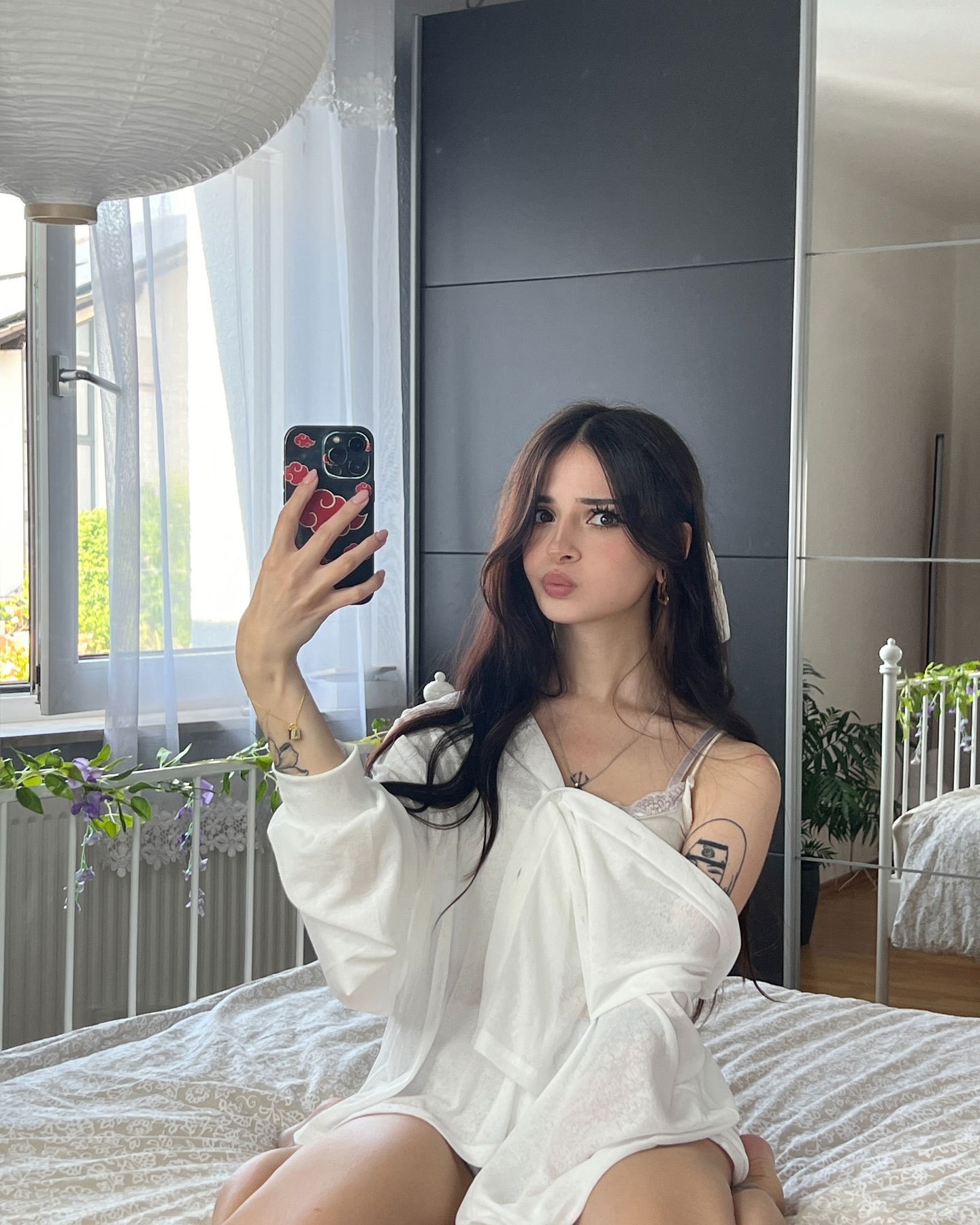 cata.leyah instagram image archive image