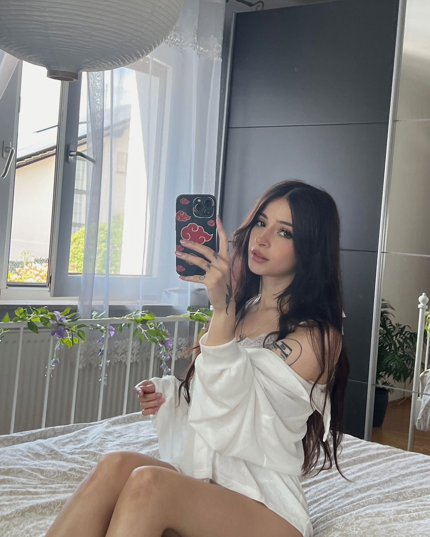 cata.leyah instagram image archive image