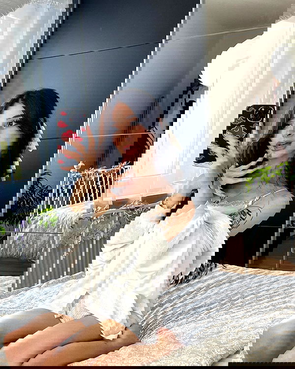 cata.leyah image ~ Altpins