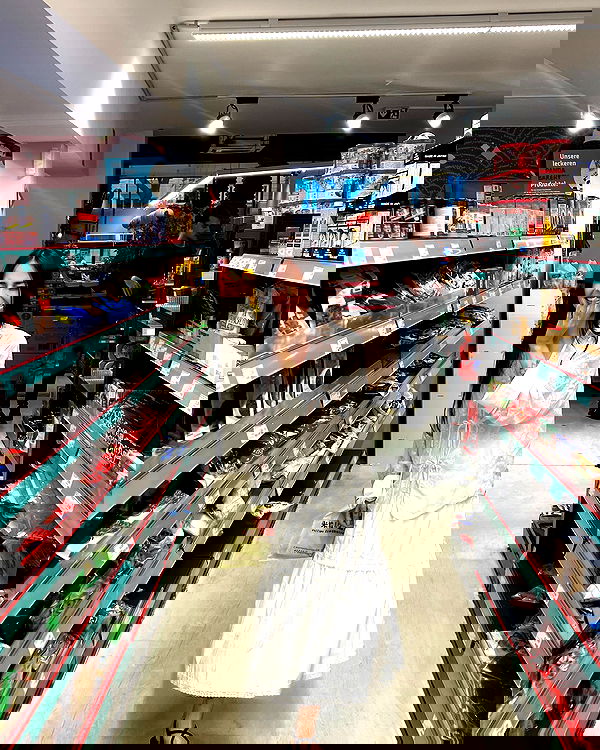 cata.leyah image ~ Altpins