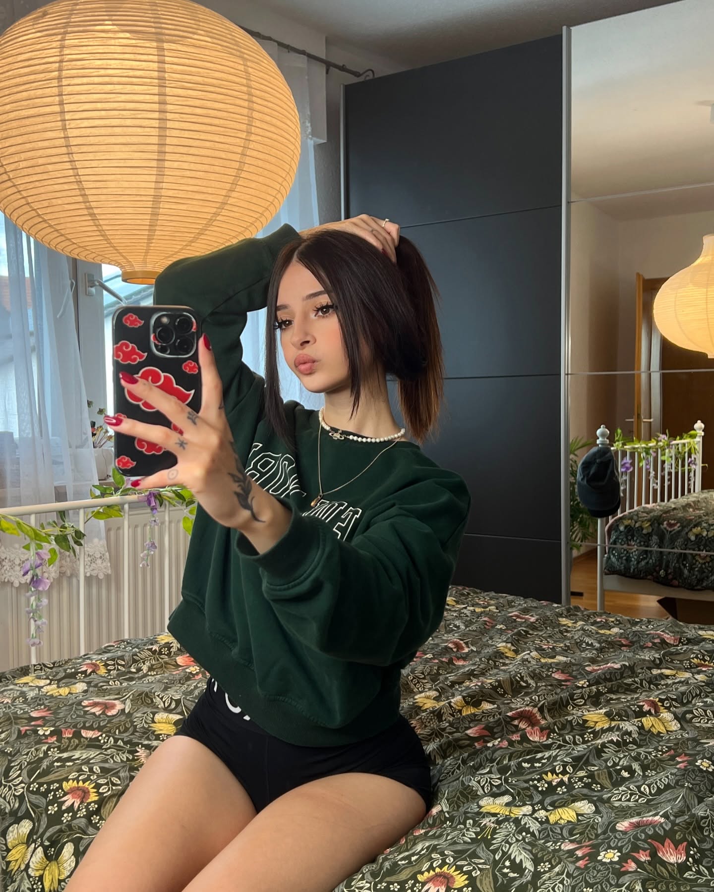 cata.leyah instagram image archive image