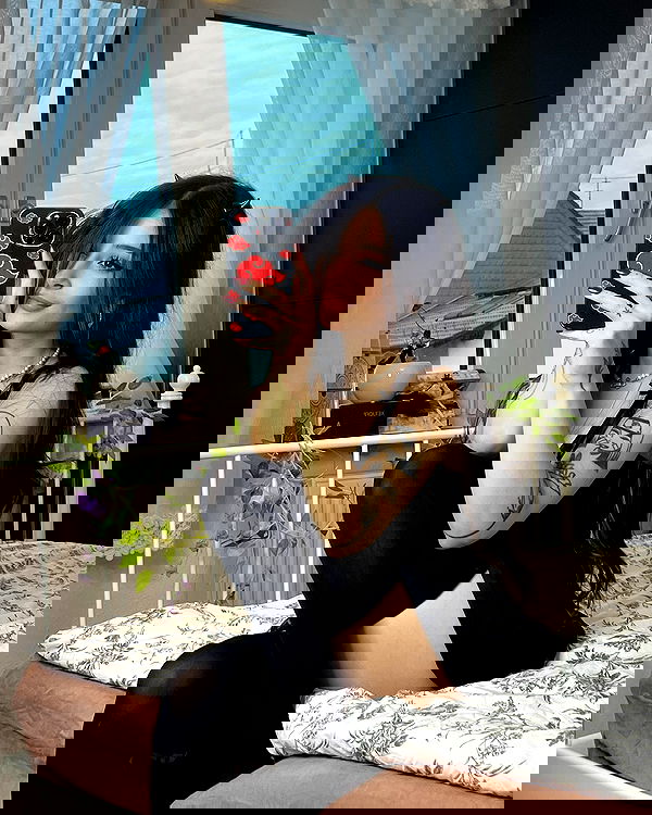 cata.leyah image ~ Altpins