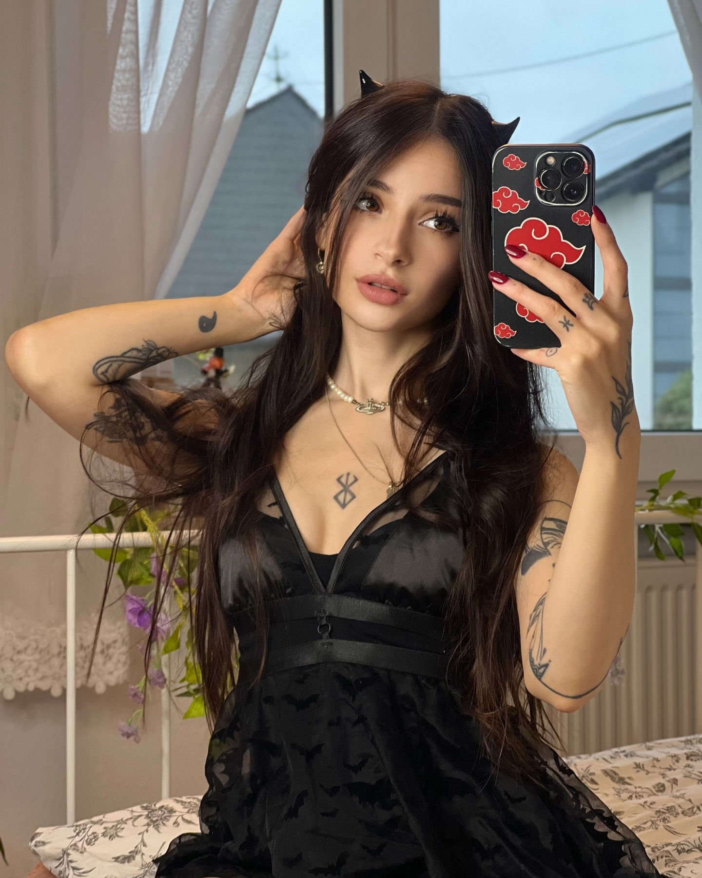 cata.leyah instagram image archive image