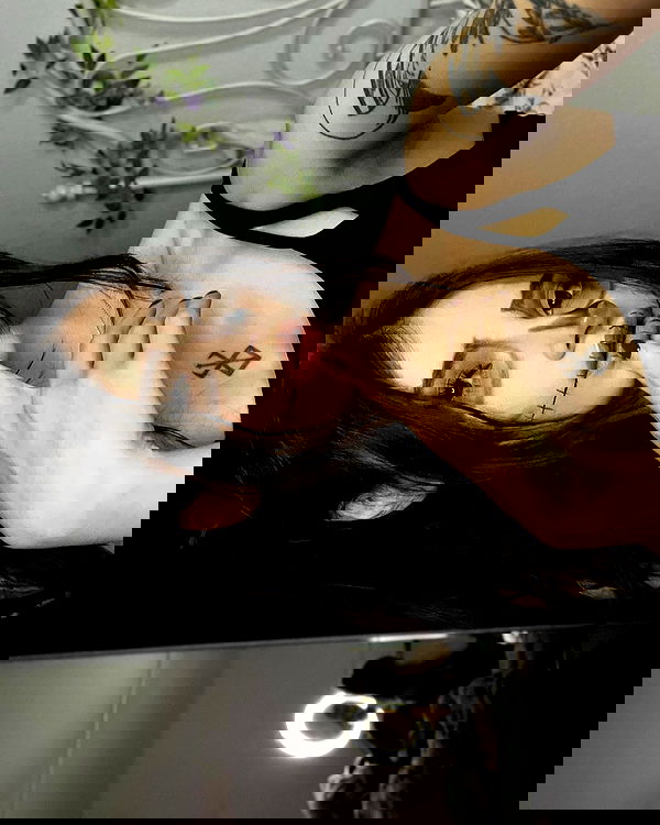 cata.leyah image ~ Altpins