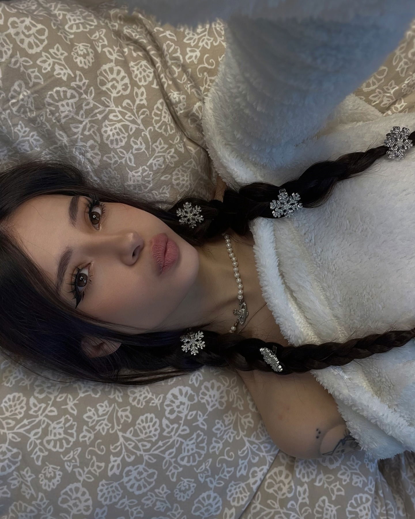 cata.leyah instagram image archive image