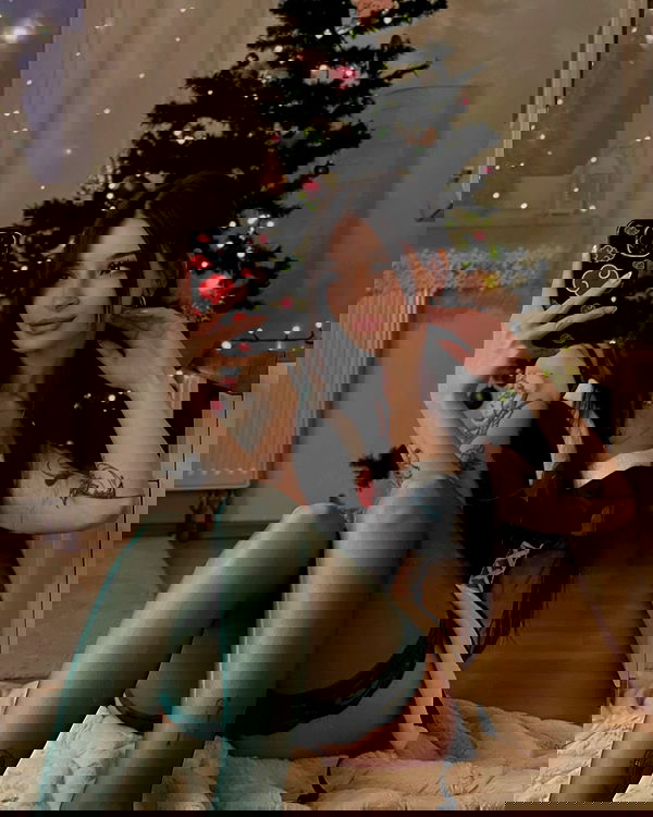 cata.leyah image ~ Altpins